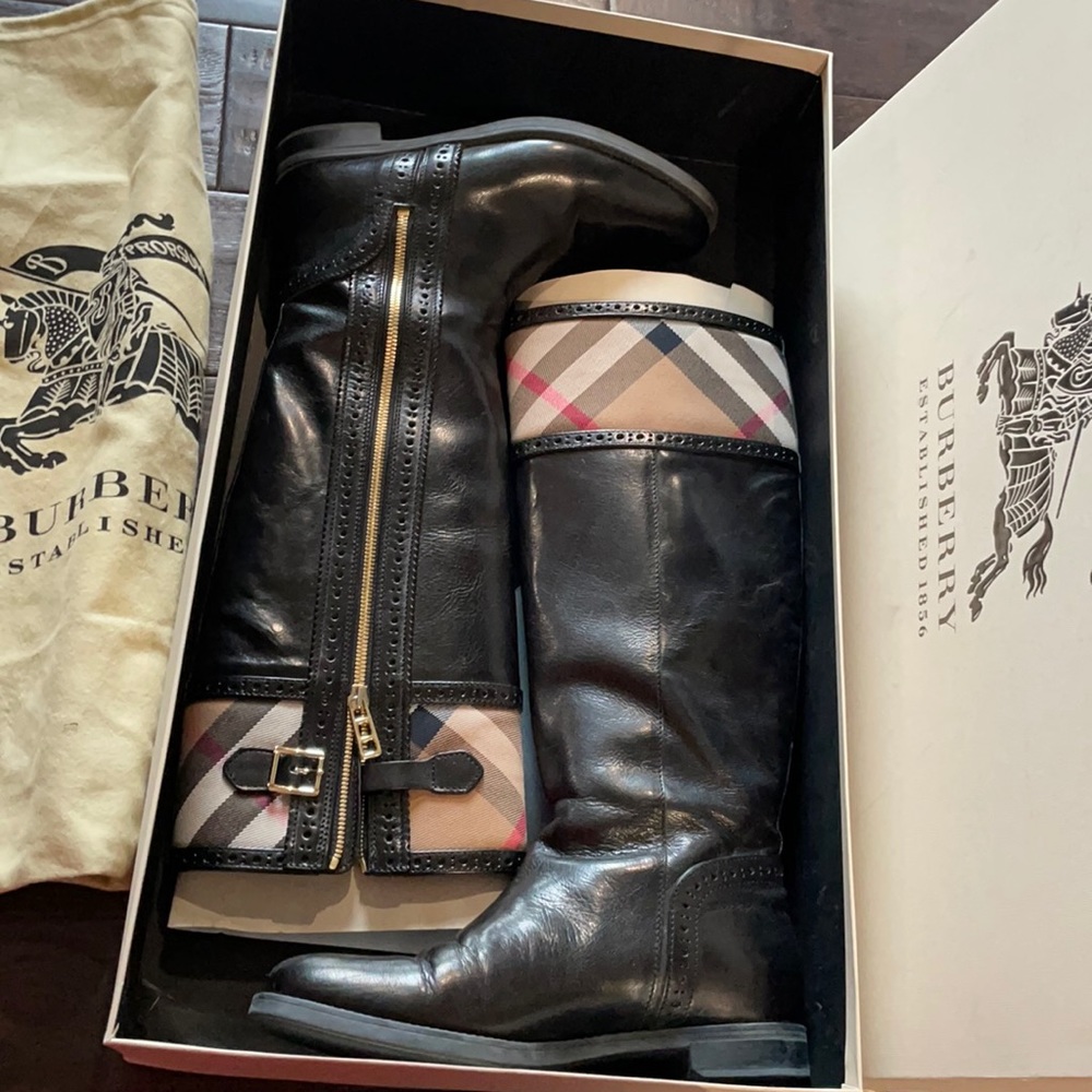 Burberry boots